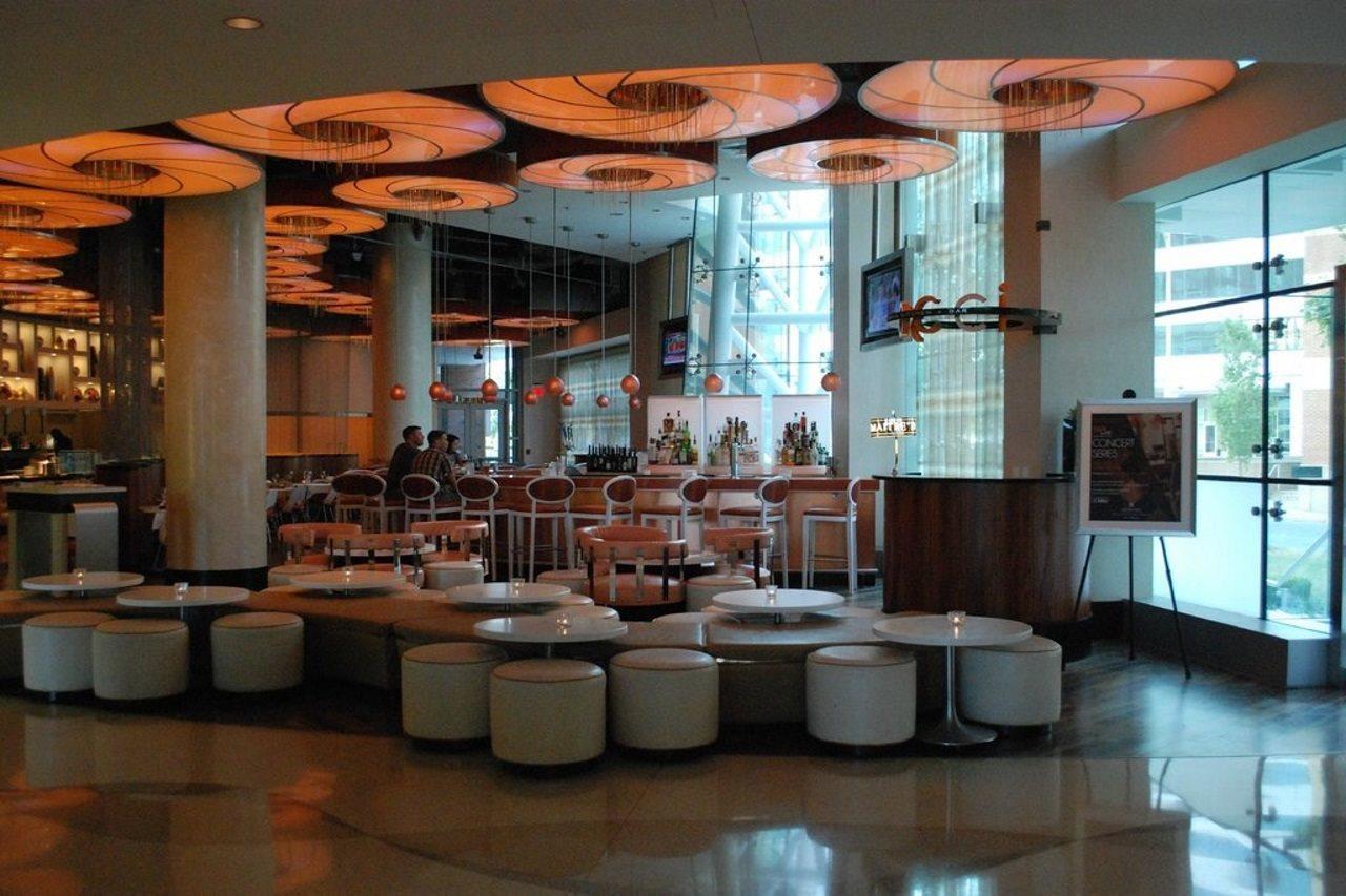 Renaissance Arlington Capital View Hotel Exteriör bild